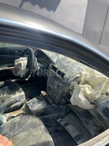 Volkswagen Passat 2003, 360,000 km - 1.8 l - Bakı