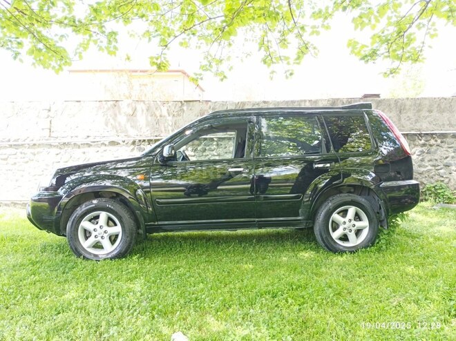 Nissan X-Trail 2003, 300,005 km - 2.0 l - Zaqatala