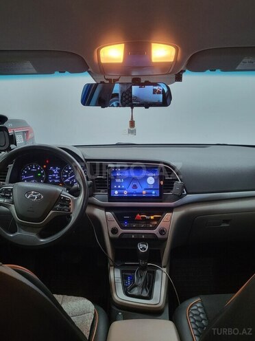 Hyundai Elantra 2018, 121,082 km - 2.0 l - Bakı