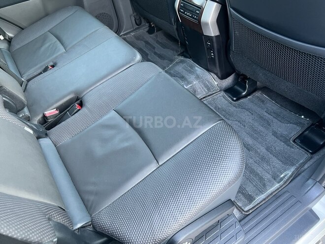 Toyota Land Cruiser Prado 2011, 180,000 km - 4.0 l - Bakı