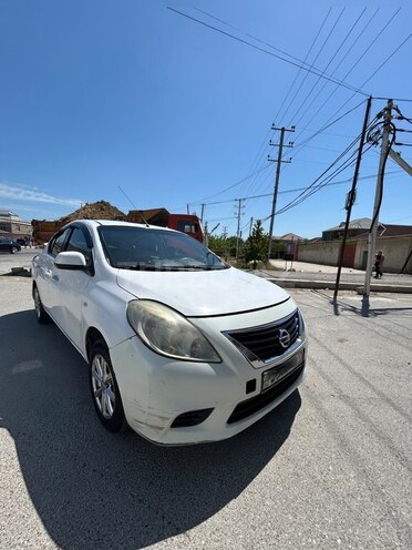 Nissan Sunny 2012, 423,000 km - 1.5 л - Bakı