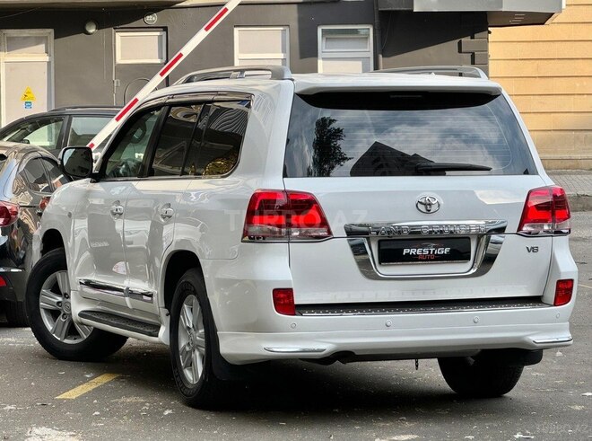 Toyota Land Cruiser 2012, 185,000 km - 4.6 l - Bakı