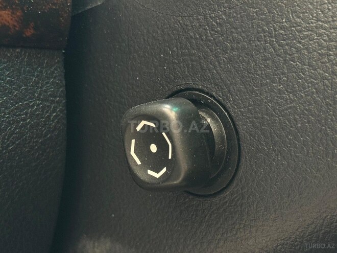 Toyota Land Cruiser 2012, 185,000 km - 4.6 l - Bakı