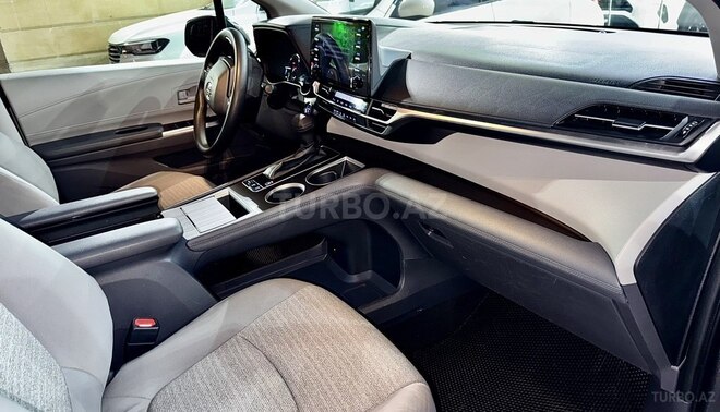 Toyota Sienna 2021, 84,000 km - 2.5 l - Bakı