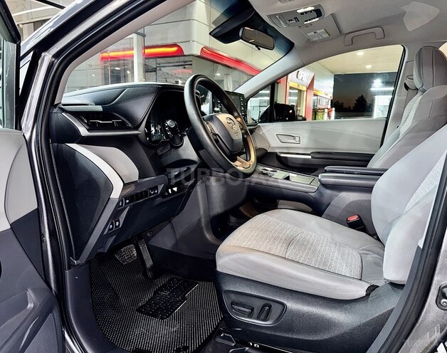 Toyota Sienna 2021, 84,000 km - 2.5 l - Bakı