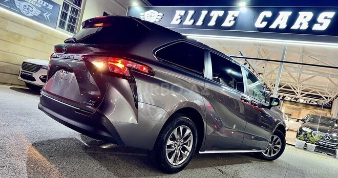 Toyota Sienna 2021, 84,000 km - 2.5 l - Bakı
