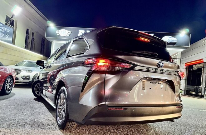 Toyota Sienna 2021, 84,000 km - 2.5 l - Bakı