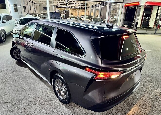 Toyota Sienna 2021, 84,000 km - 2.5 l - Bakı