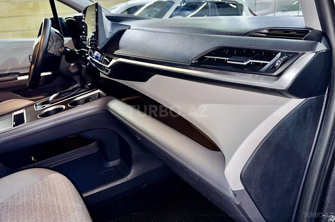 Toyota Sienna 2021, 84,000 km - 2.5 l - Bakı