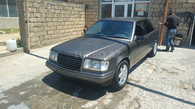 Mercedes E 300 d 1990, 368,523 km - 3.0 л - Bakı