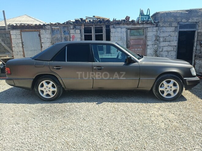 Mercedes E 300 d 1990, 368,523 km - 3.0 л - Bakı