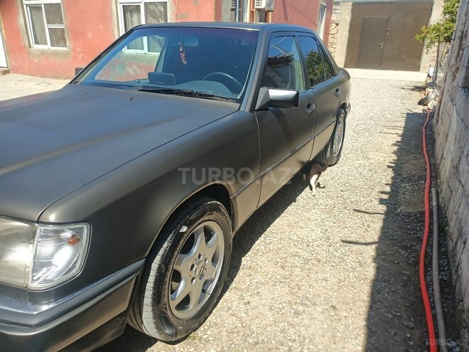 Mercedes E 300 d 1990, 368,523 km - 3.0 л - Bakı