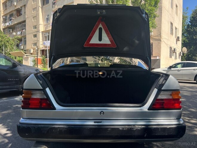 Mercedes E 200 1993, 440,700 km - 2.0 l - Bakı