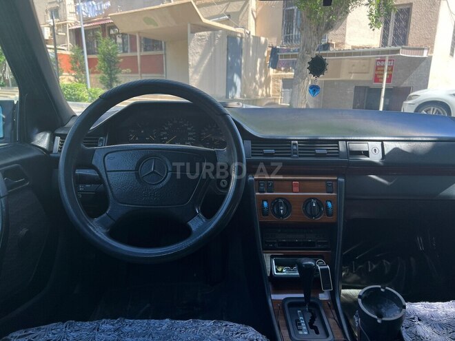 Mercedes E 200 1993, 440,700 km - 2.0 l - Bakı