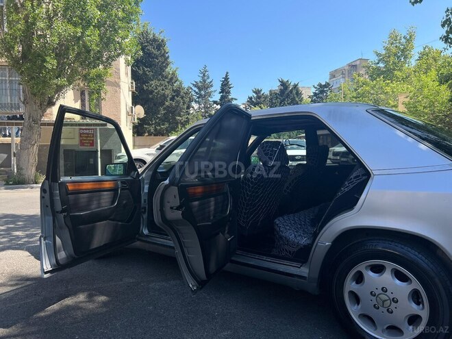 Mercedes E 200 1993, 440,700 km - 2.0 l - Bakı
