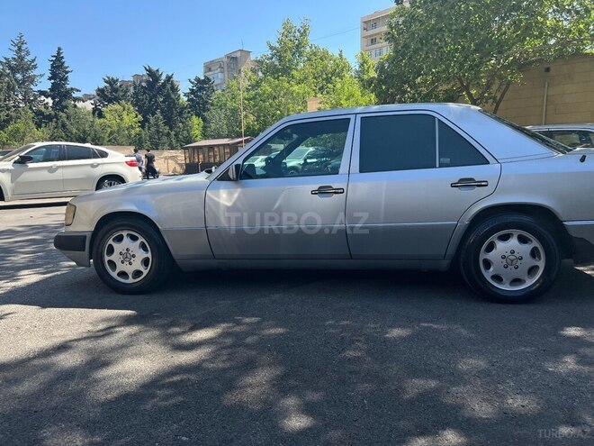 Mercedes E 200 1993, 440,700 km - 2.0 l - Bakı