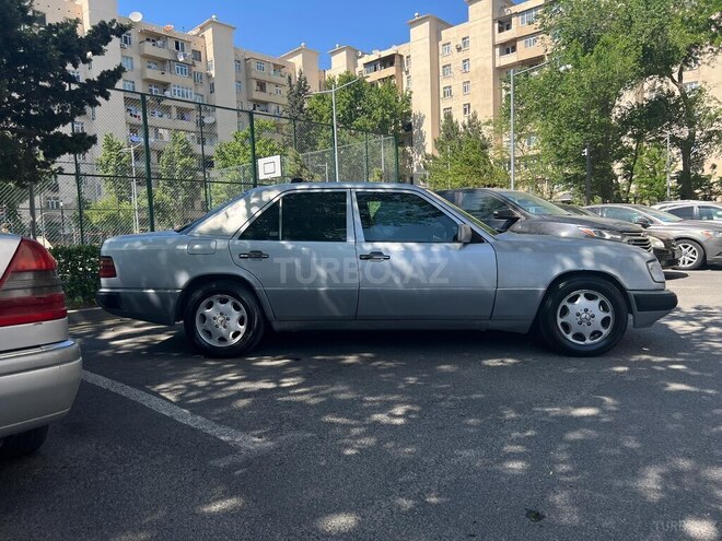 Mercedes E 200 1993, 440,700 km - 2.0 l - Bakı
