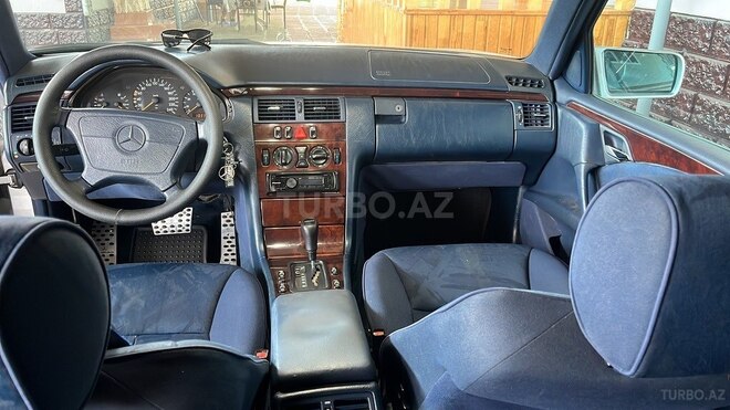 Mercedes E 230 1996, 234,250 km - 2.3 l - Salyan