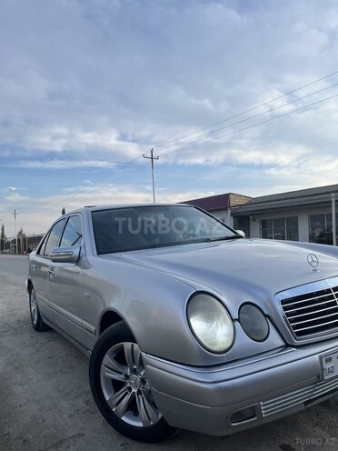 Mercedes E 230 1996, 234,250 km - 2.3 l - Salyan