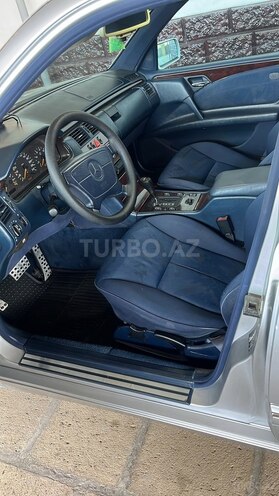 Mercedes E 230 1996, 234,250 km - 2.3 l - Salyan