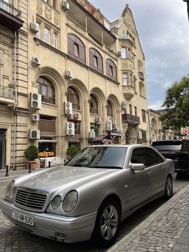 Mercedes E 230 1996, 234,250 km - 2.3 l - Salyan