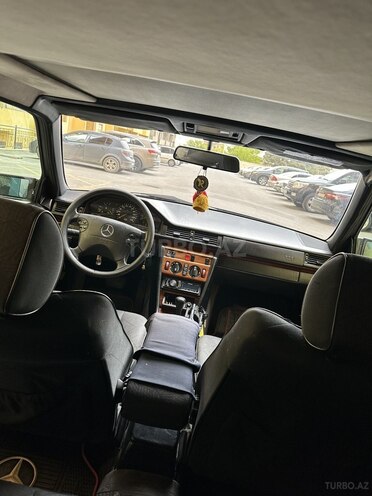 Mercedes E 220 1994, 383,485 km - 2.2 l - Bakı