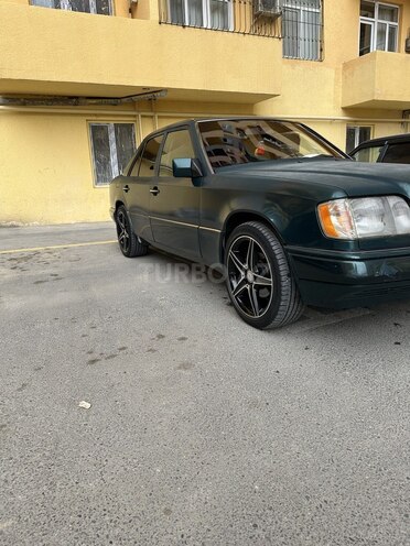 Mercedes E 220 1994, 383,485 km - 2.2 l - Bakı