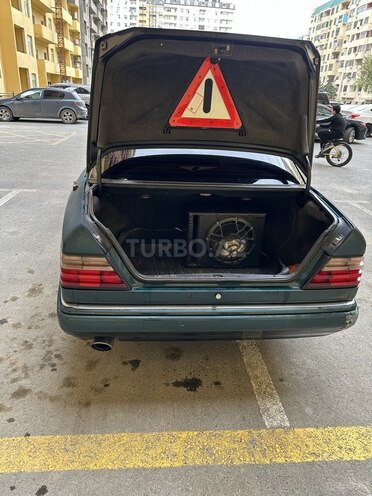 Mercedes E 220 1994, 383,485 km - 2.2 l - Bakı