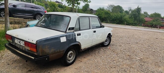 LADA (VAZ) 2107 2003, 95,000 km - 1.6 l - Qusar