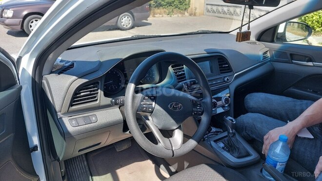 Hyundai Elantra 2019, 131,000 km - 2.0 л - Bakı
