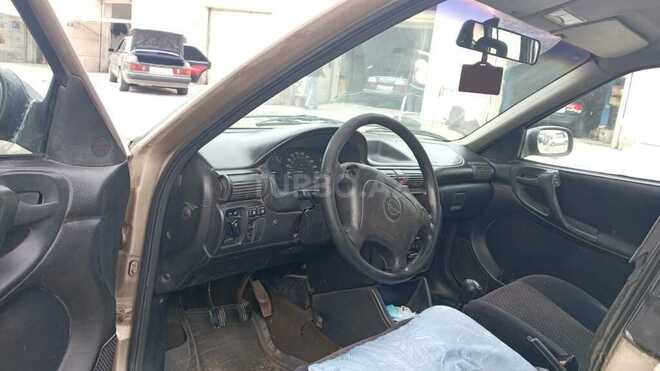 Opel Astra 1997, 400,000 km - 1.6 l - Bakı