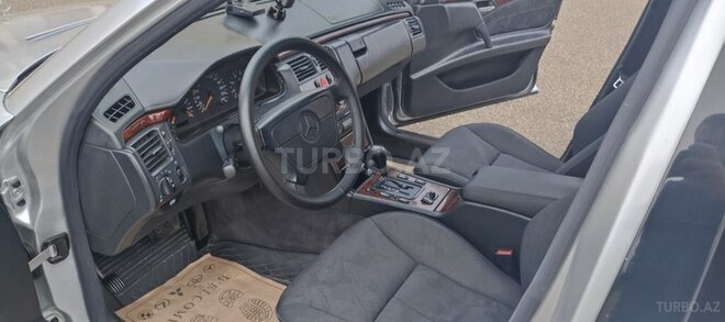 Mercedes E 230 1997, 367,000 km - 2.3 l - Gəncə