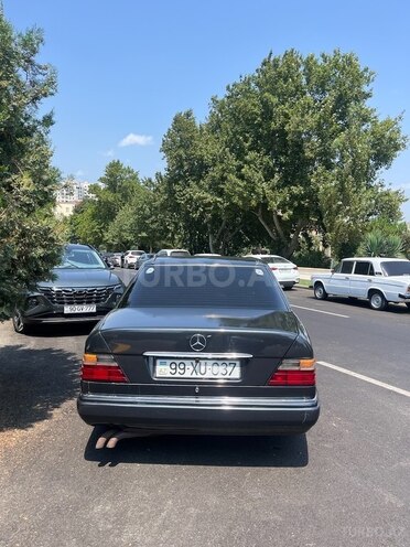 Mercedes E 220 1995, 430,000 km - 2.2 l - Bakı