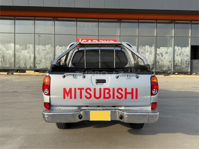 Mitsubishi L200 2013, 195,215 km - 2.5 l - Bakı