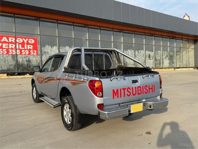 Mitsubishi L200 2013, 195,215 km - 2.5 l - Bakı