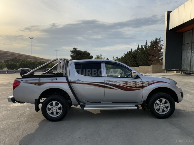 Mitsubishi L200 2013, 195,215 km - 2.5 l - Bakı