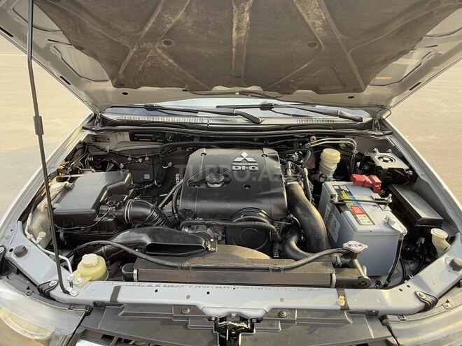 Mitsubishi L200 2013, 195,215 km - 2.5 l - Bakı