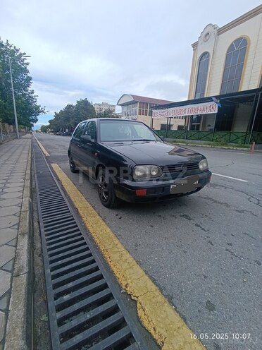 Volkswagen Golf 1993, 390,235 km - 1.9 l - Balakən