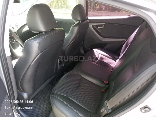 Hyundai Avante 2015, 260,000 km - 1.6 л - Bakı