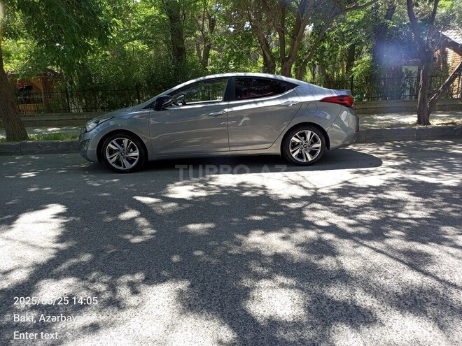 Hyundai Avante 2015, 260,000 km - 1.6 л - Bakı