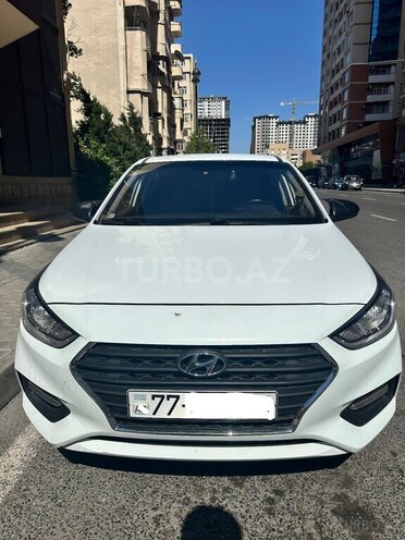 Hyundai Accent 2018, 240,000 km - 1.6 л - Bakı