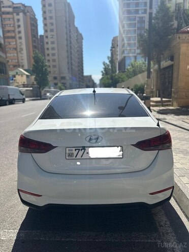 Hyundai Accent 2018, 240,000 km - 1.6 л - Bakı