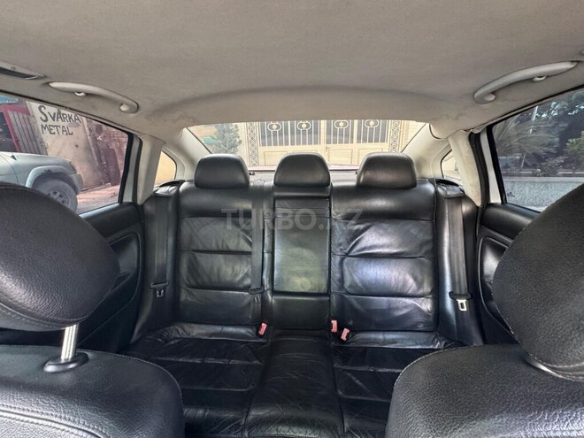 Volkswagen Passat 2002, 377,000 km - 1.8 l - Gəncə