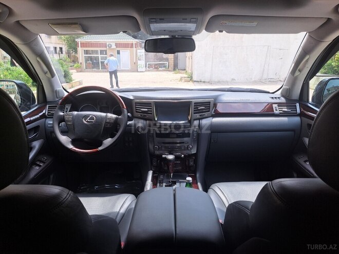 Lexus LX 570-10