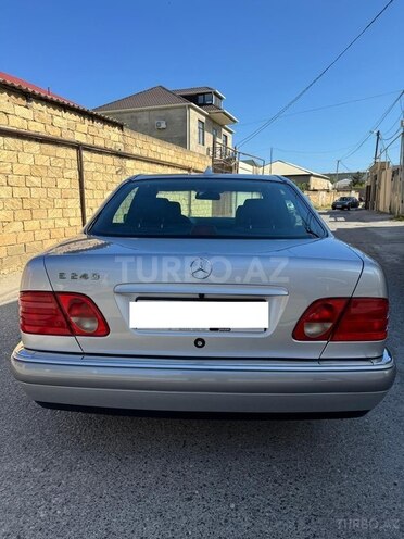 Mercedes E 240 1998, 193,500 km - 2.4 l - Sumqayıt