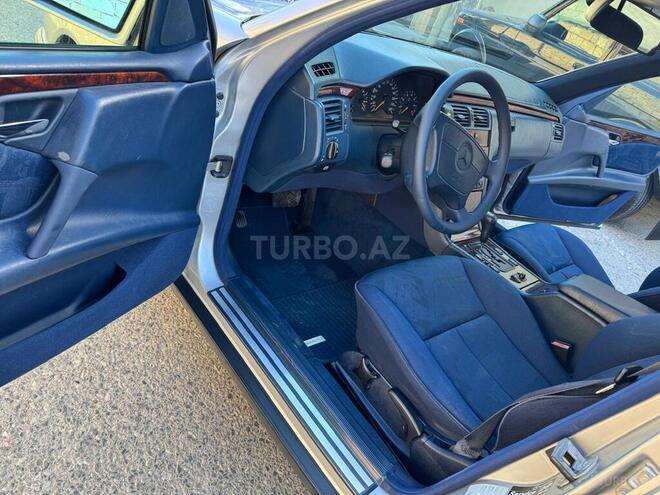 Mercedes E 240 1998, 193,500 km - 2.4 l - Sumqayıt