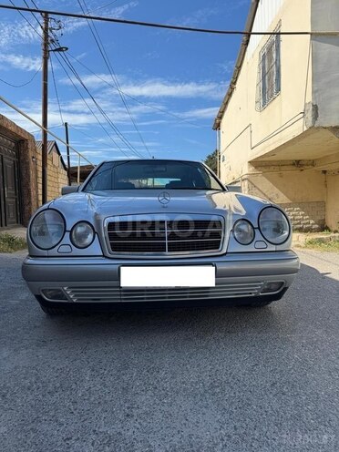 Mercedes E 240 1998, 193,500 km - 2.4 l - Sumqayıt
