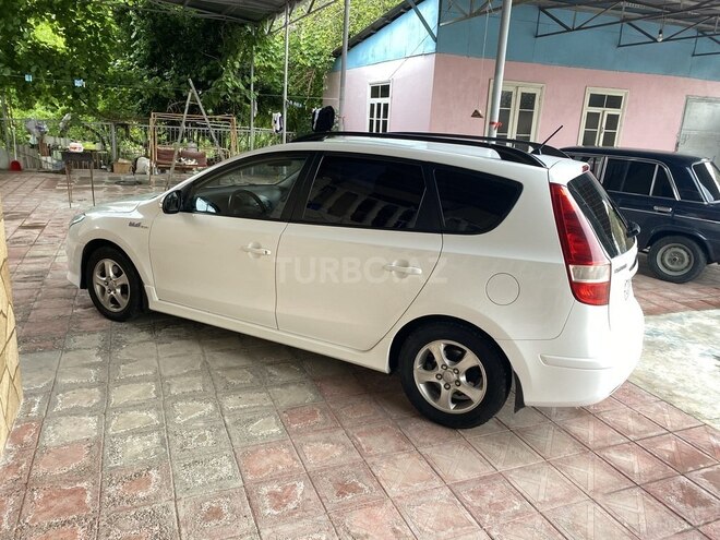 Hyundai i30 2010, 280,000 km - 1.6 л - Bakı