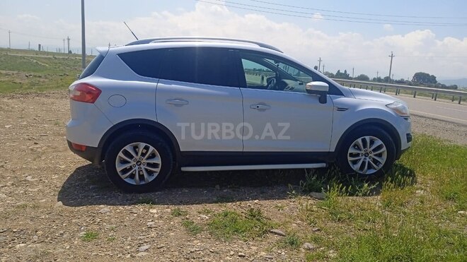 Ford Kuga 2011, 217,000 km - 2.5 l - Gəncə