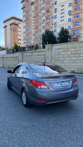 Hyundai Accent 2015, 211,000 km - 1.6 l - Bakı